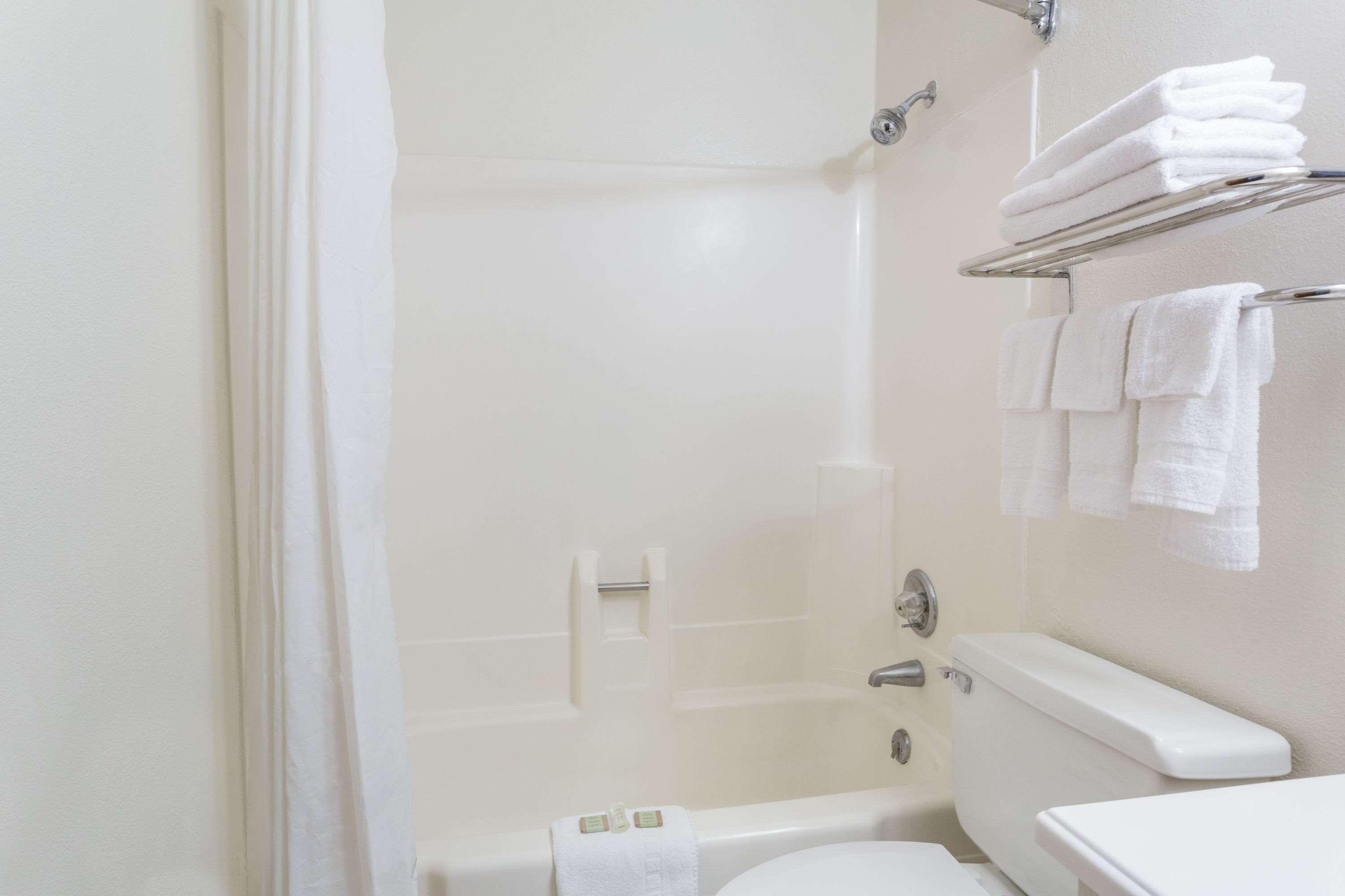 Super 8 By Wyndham Colorado Springs/chestnut Street Motel